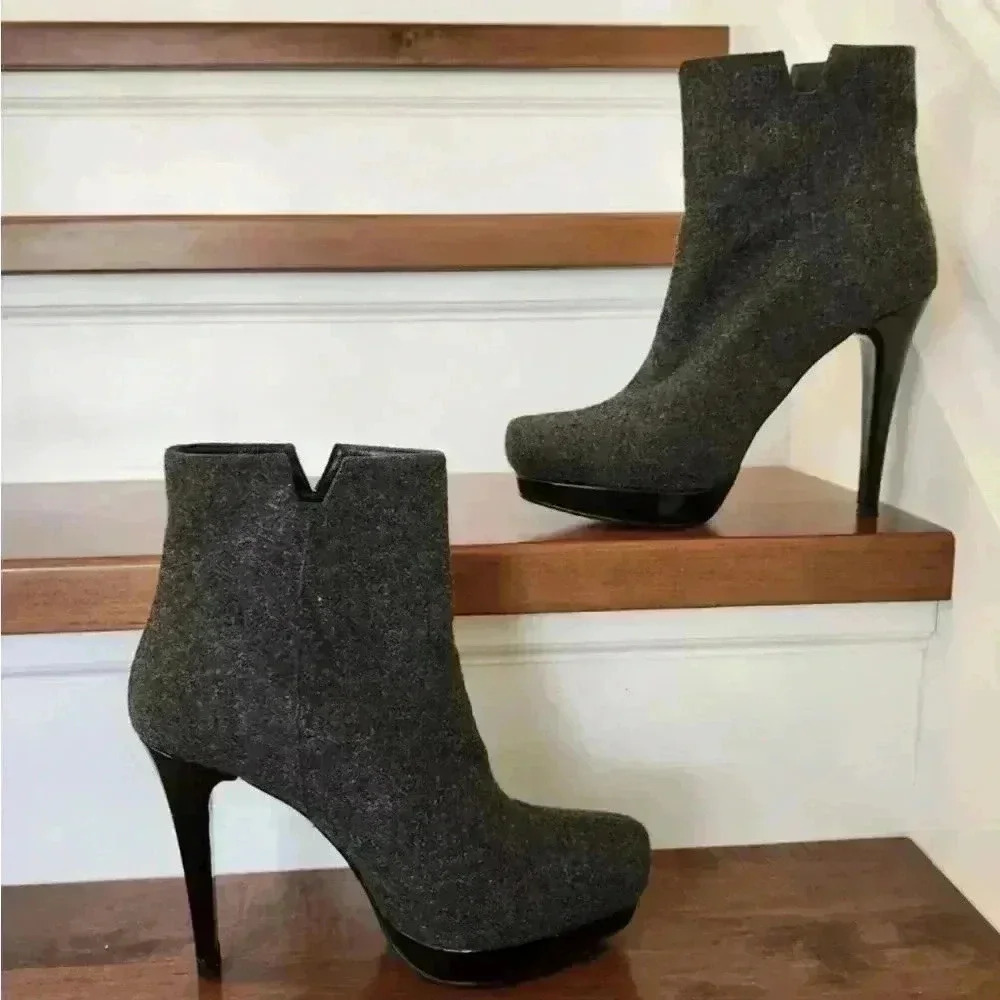 Stuart Weitzman Chippy Bootie